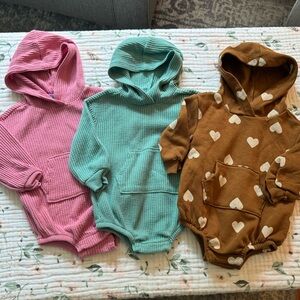 Old Navy Hooded Baby Rompers (3)